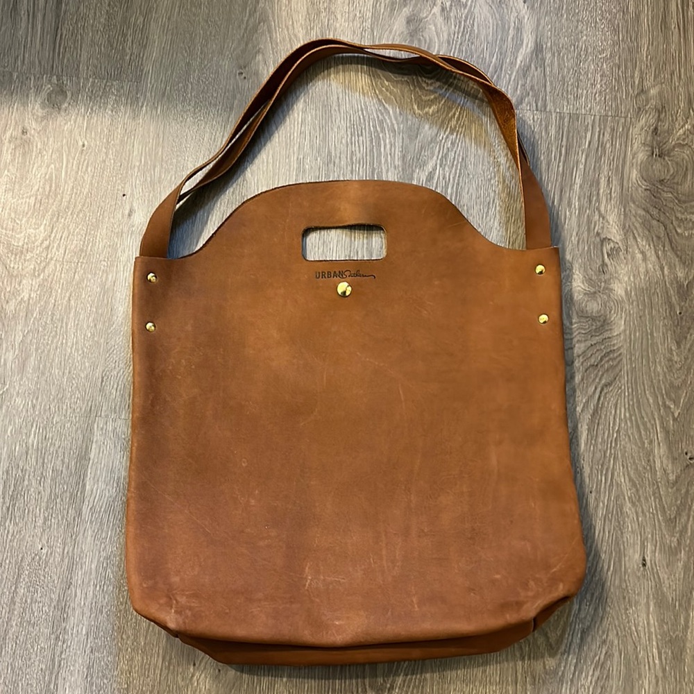 Pre-loved gently used Urban Southern Market tote in Honey full grain leather
